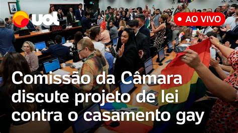 Casamento gay Comissão da Câmara aprova proibição da união civil