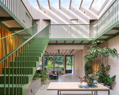 Green House: Modern Architecture Meets Verdant History in Tottenham