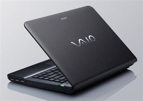 Ноутбук Vaio S15 с оптическим приводом и Full HD экраном