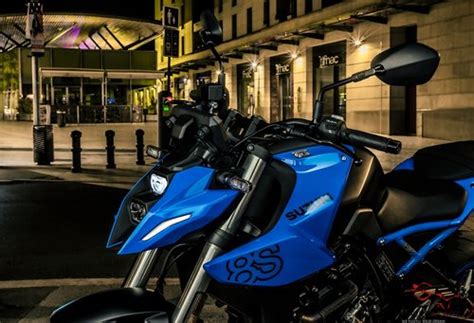 The Future Of Naked Street Fighting Introducing The Suzuki GSX S SGBikemart