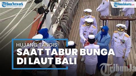 Isak Tangis Keluarga Awak Kapal Selam KRI Nanggala 402 Pecah Saat