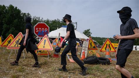 France Monde Mobilisation Contre L A69 Affrontements Entre