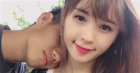 Hot boy Trọng Đại gục đầu vào vai tình yêu mới