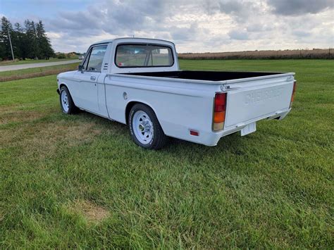 1977 Chevrolet Luv Pickup White RWD Manual Classic Chevrolet Luv 1977