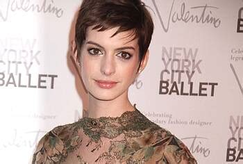 Anne Hathaway Nude And Sexy Bikini Photos PlayCelebs Net