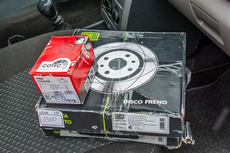 Замена тормозных дисков — Lada Приора универсал, 1,6 л, 2011 года ...