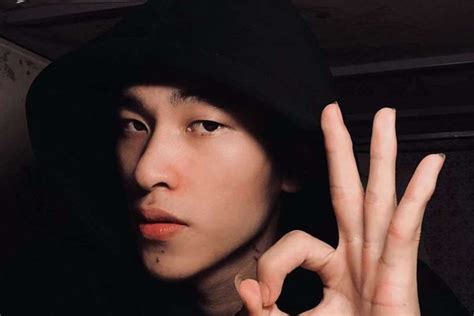 Hot Tiktoker chỉ đọc thơ vẫn hút hơn 5 triệu follow