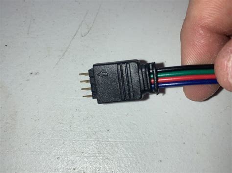 how to connect led lights to a plug