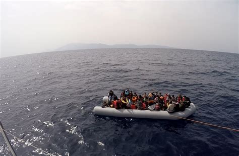 Turkish Coast Guard Rescues 160 Irregular Migrants Daily Sabah