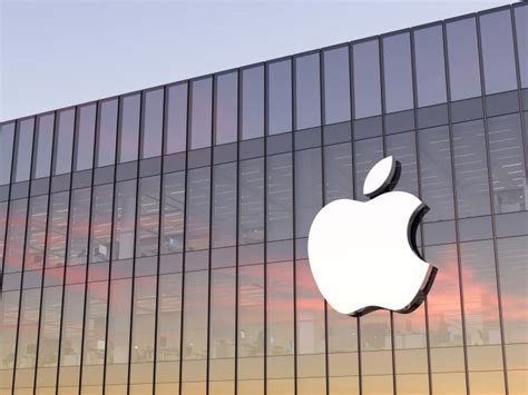 impressive financial metrics  set apple  apple maven