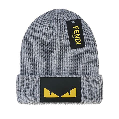 Кепка Fendi - купить с доставкой по выгодным ценам в интернет-магазине ...