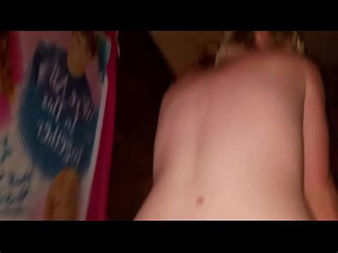 White Jiggling Ass Riding Cock XNXX