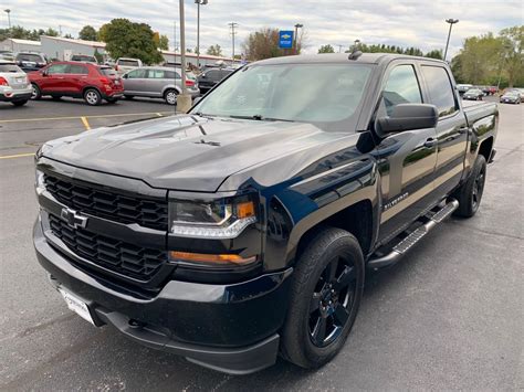 Pre Owned 2018 Chevrolet Silverado 1500 4wd Crew Cab 1435 Custom Crew Cab Pickup In Cedarburg