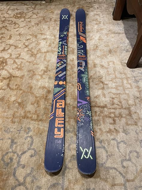 Volkl Alley Twin Tip Park Skis 158cm SidelineSwap