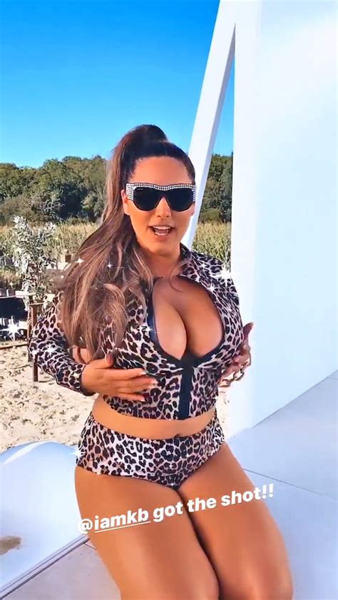 Kelly Brook Huge Tits Porn Pictures Xxx Photos Sex Images Pictoa
