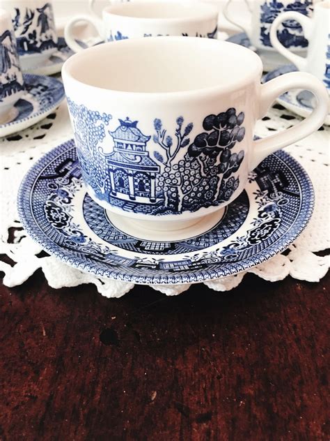 Vintage Churchill China Willow Blue Pattern Teacups and - Etsy