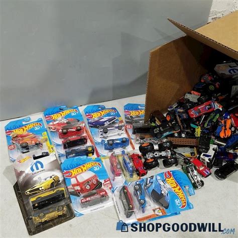 Assorted Toy Car Bundle Hot Wheels Plus 10 8lbs ShopGoodwill