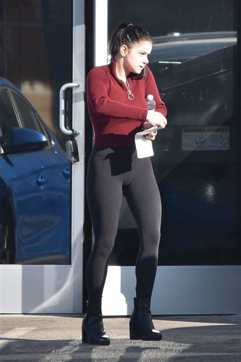 Ariel Winter Sexy Slim Body Hot Celebs Home