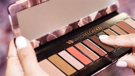 Na početku stiže nam Urban Decay Naked Reloaded paleta sjenila