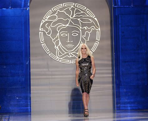 Днес черпи Донатела Версаче! - 13/30 - Фото галерии - Edna.bg