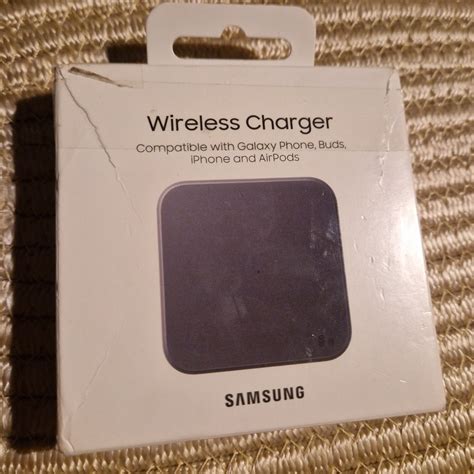 Ładowarka bezprzewodowa indukcyjna SAMSUNG EP P1300 9W Fast Charge