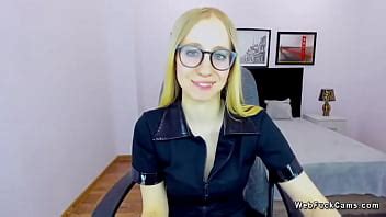 Rubia Amateur De Tetas Peque As Posa Ante La Webcam Xvideos