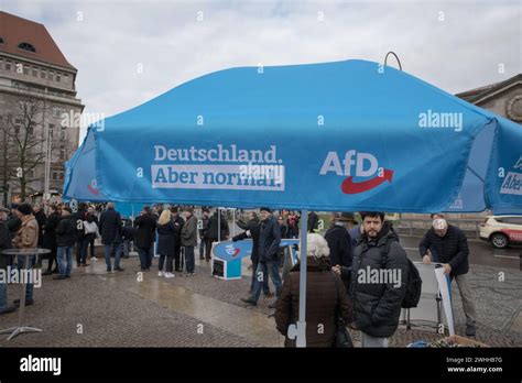 Berl N Alemania De Febrero De En Berl N En Wittenbergplatz