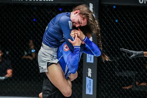 ONE On Prime Video 4 Danielle Kelly Taps Out Mariia Molchanova With Rear Naked Choke