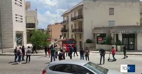 Matera Le Immagini Della Palazzina Crollata In Pieno Centro