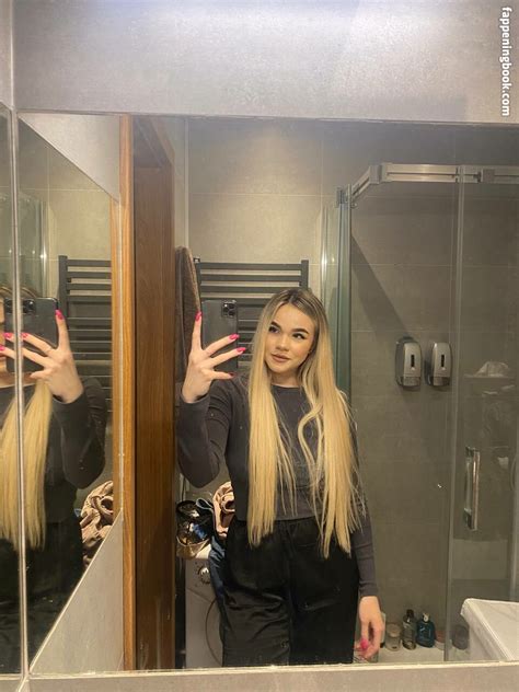 Alice Bright Alicebright Nude OnlyFans Leaks Fappening FappeningBook