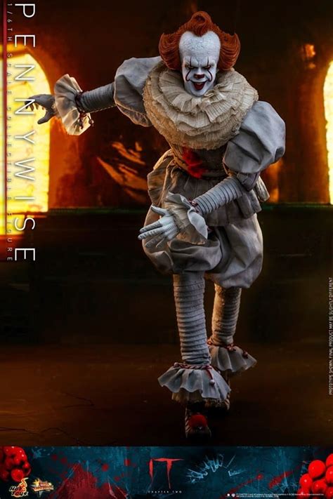 New Pennywise Hot Toys Figure Will Have You Float Too