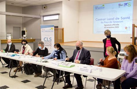 SIGNATURE OFFICIELLE DU CONTRAT LOCAL DE SANTÉ Communauté de