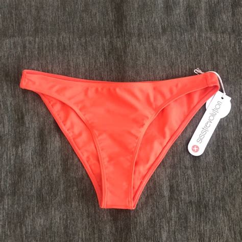 Sisstrevolution Swim New Sisstrevolution Coral Cheeky Bikini Bottom Poshmark