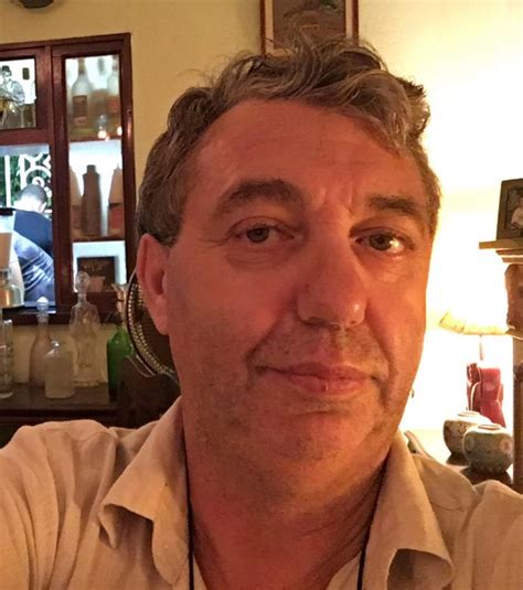 Er Sucht Ihn Stuttgart Finde Deinen Passenden Gay Partner