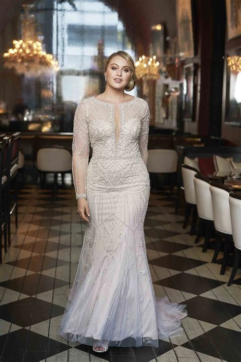 Best wedding dresses for curvy figures 60 photos - Astyledwedding.com