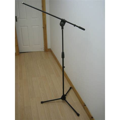 Quik lok A492 Professional Microphone Boom Stand