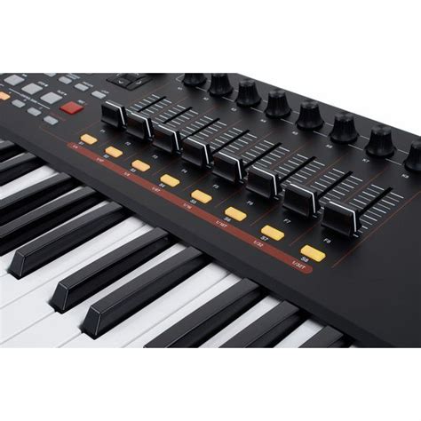 AKAI Professional MPK 261 – Thomann UK