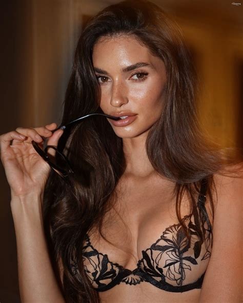 Debbie St Pierre Hot Photos Thefappening