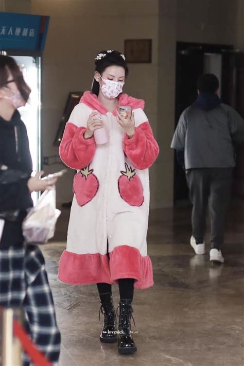 Cbiz H M Nay Gia Nam Truy N Hot Nh T Th Ng D T Nh Y G Y C Ch