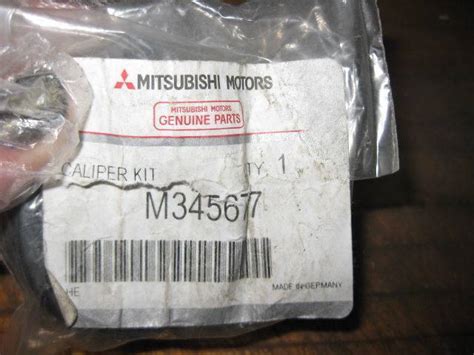 Купить Сальник тормозного суппорта Mitsubishi Carisma (1995–2004 ...