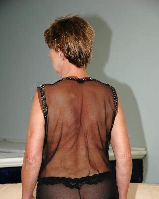 Big Titted Filthy Granny Shows Her Shaved Cunt And Her Butthole Porn