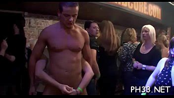 Calvo negro idiota goteando coño XVIDEOS