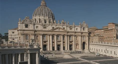 Vaticano I Trans Possono Ricevere Il Battesimo Alle Condizioni Degli Altri Fedeli I Gay
