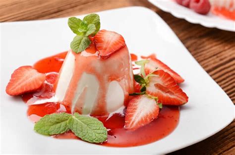 Panna Cotta Au Coulis De Fraise Cuisinethermomix Recettes Sp Ciales