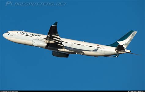 B Lar Cathay Pacific Airbus A Photo By Heluxiaozhu Id