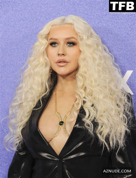 Christina Aguilera Sexy Seen Showing Off Her Hot Boobs At The Billboard