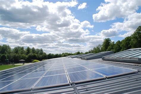 Host a solar PV array with Low Carbon Hub