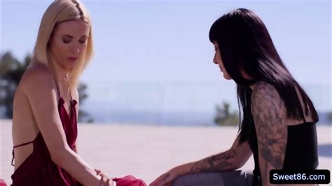 Slutty Aiden Ashly Inserts A Dildo In Goth Charlottes Pussy