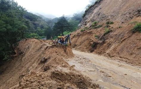 Deslizamientos de tierra y crecida de ríos dejan fuertes lluvias en