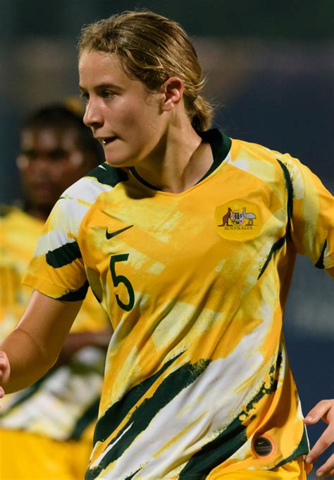 Hot Sexy Courtney Jade Nevin Bikini Pics